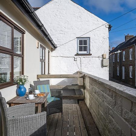 The Boathouse For Two, St Davids, Garage Parking Βίλα Εξωτερικό φωτογραφία